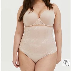 NWT Torrid Ultra High Waist Smoothing Thong